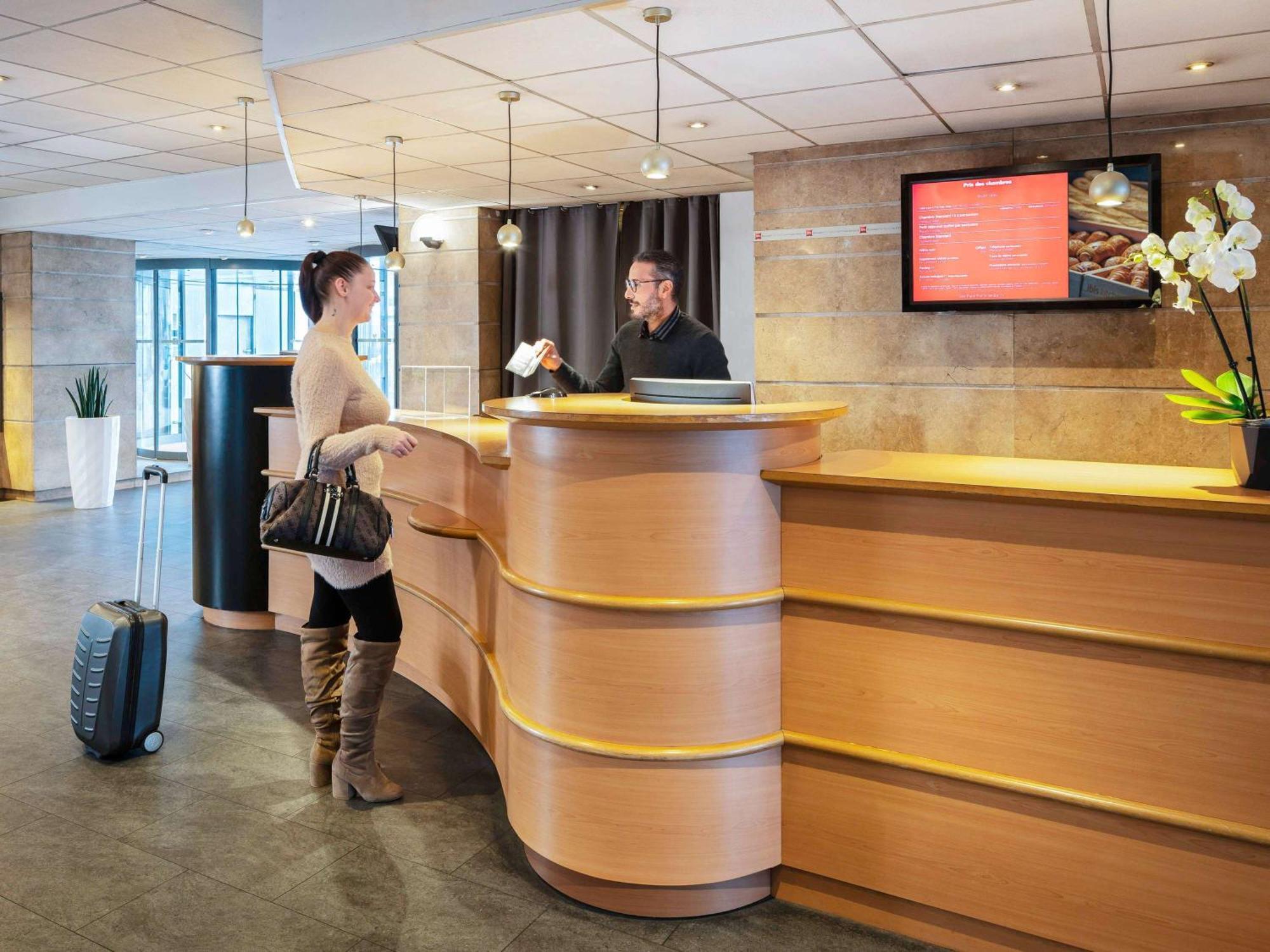Ibis Paris Porte De Bercy Шарантон-льо-Пон Екстериор снимка